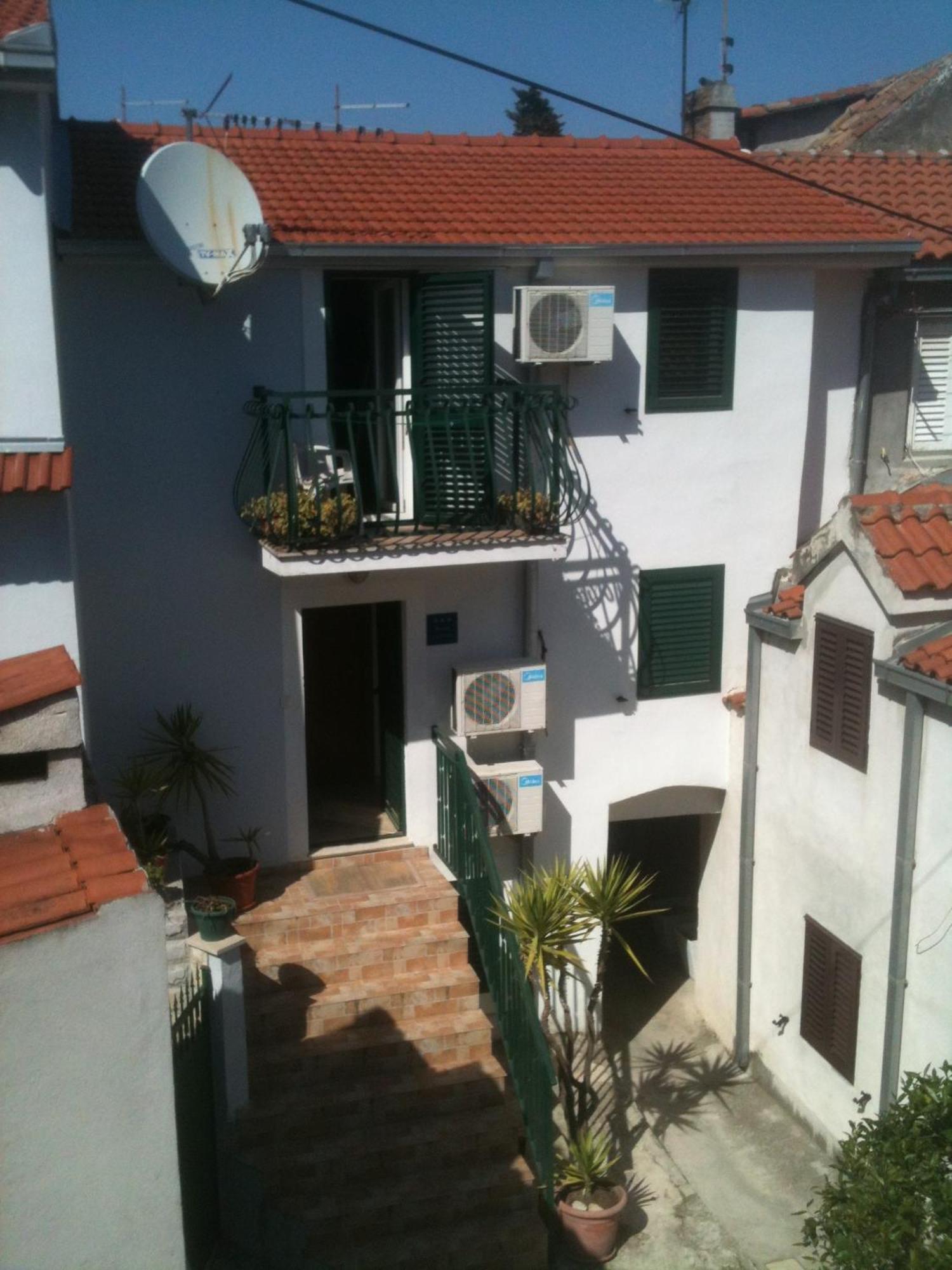 Apartments Donda Split Bilik gambar